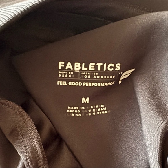Fabletics Scrub Set - Picture 6 of 6